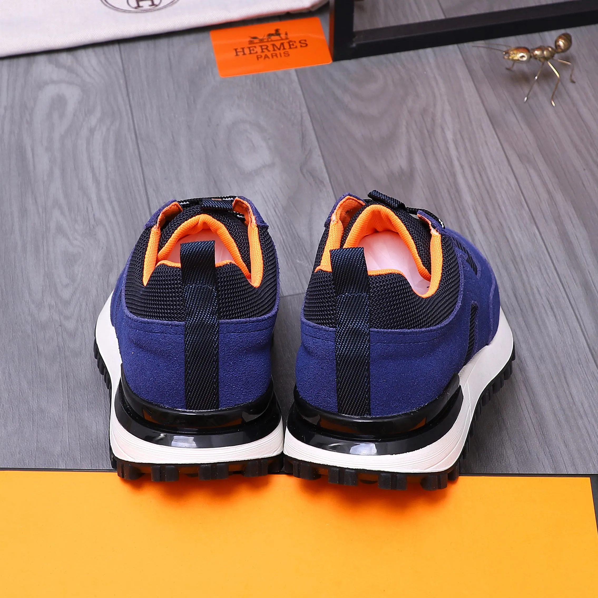 Men's shoes 💰420 Product trademark: HERMES "Hermes" casual shoes Regular size: 38-44 Product materials: Selected frosted cowhide stitching mesh upper Breathable mesh lining Cowhide insole Rubber outsole